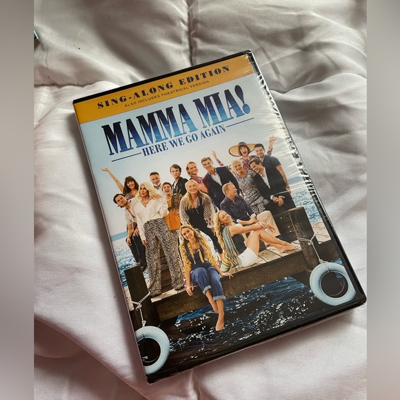 Mamma Mia 2 Here we go again DVD - Picture 4 of 6